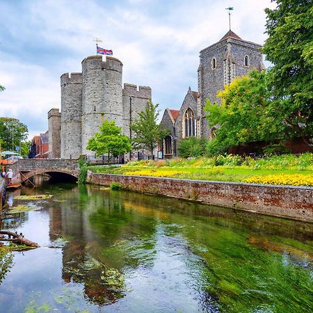 Broadway'S Canterbury City Escape Esterno foto
